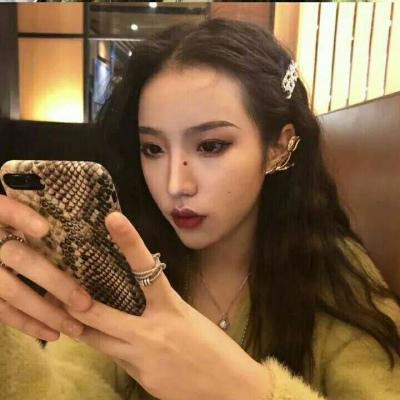 御姐范头像高冷气质女