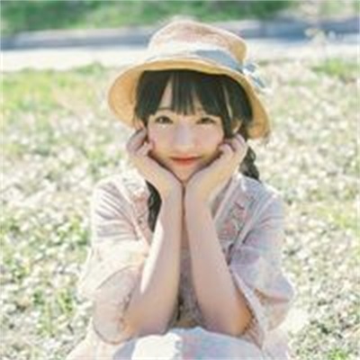 头像女阳光笑容可爱治愈图片