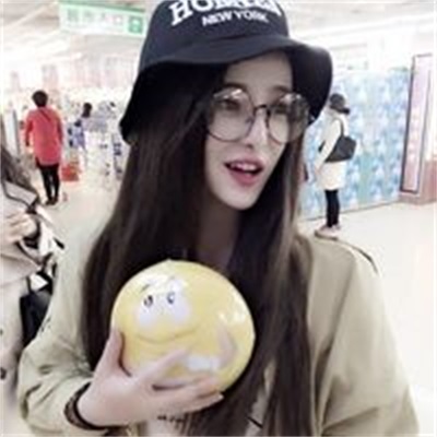 头像女阳光笑容可爱治愈图片