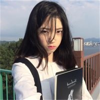 头像女阳光笑容可爱治愈图片