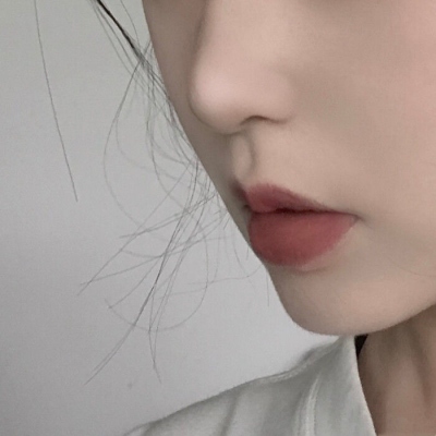 复古时尚的女生头像图片