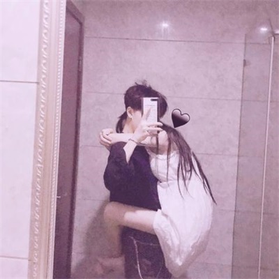 ˸ͷһһŮ