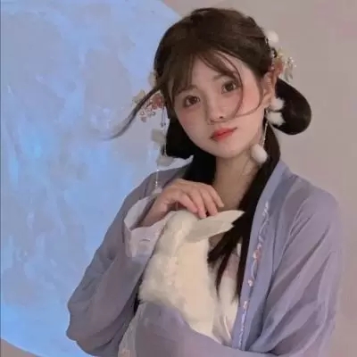 2023ͷŮ