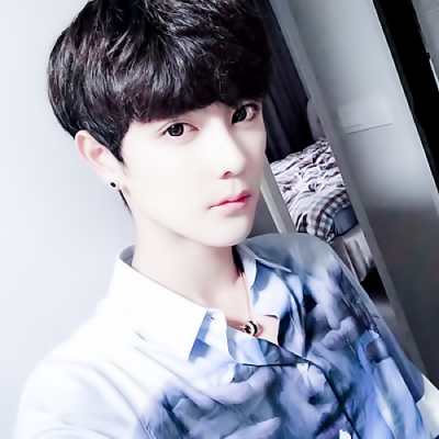 ˸ͷһһŮ