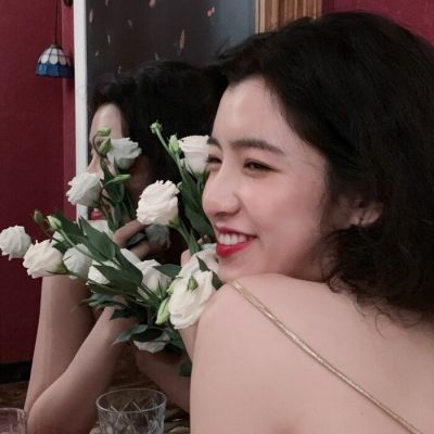 高级感满满日系甜美范的女生头像