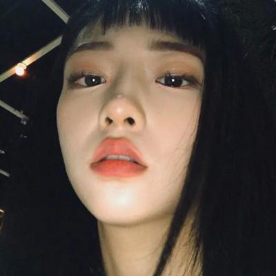 ۾