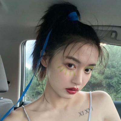 ۾