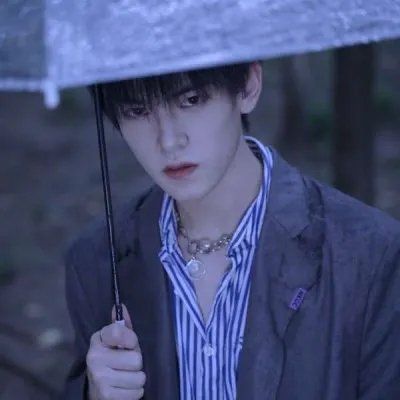 30岁男人帅哥头像生活照