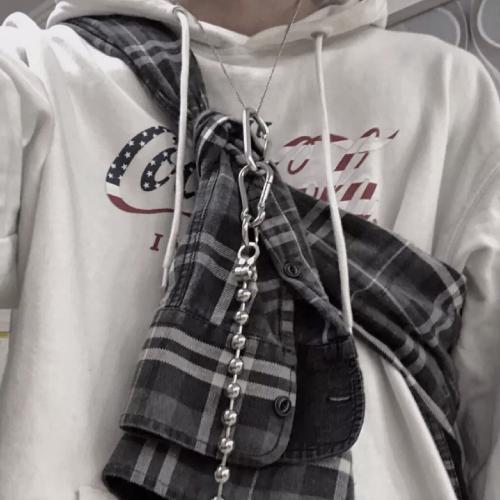 ͷ˸˧