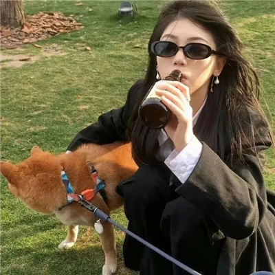 2024ɢʵŮͷ