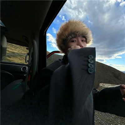 ͷ˸߼