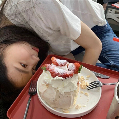 ֵŮͷ