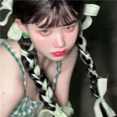 ר¿Ůͷ