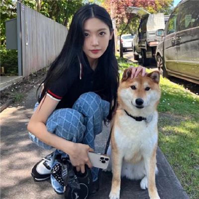 ʸ˲䰮ϵŮͷ
