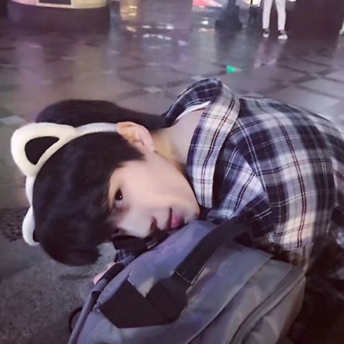 ѡһ˧ͷ񣬴רʱ