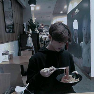 ֺܿ쪵ͷ۾͸¶һ侲Ϣ